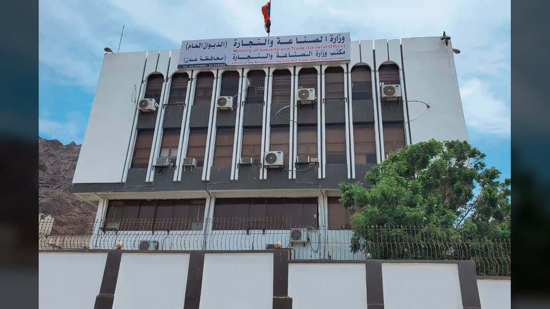 وزارة الصناعة والتجارة توجه بتكثيف الرقابة الميدانية ومنع أي ارتفاعات في أسعار الغاز