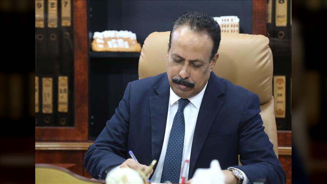 وزير الأشغال يوجه برفع الجاهزية لمواجهة موجة الأمطار في المحافظات اليمنية