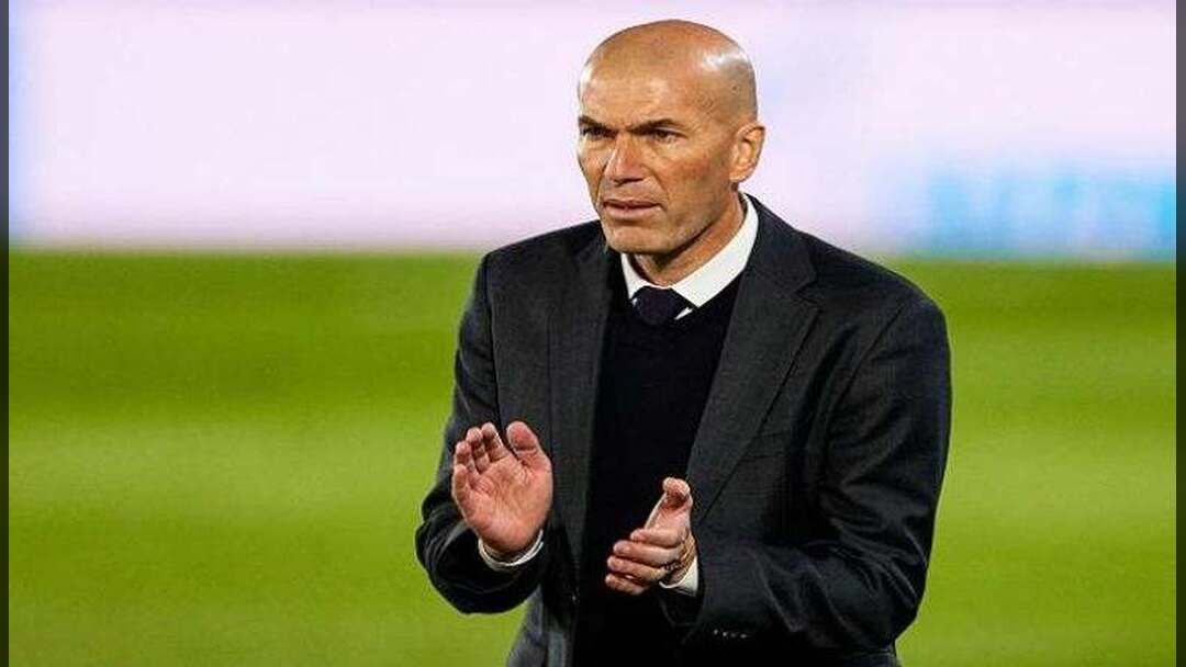 زين الدين زيدان يعود للتدريب مرة أخرى