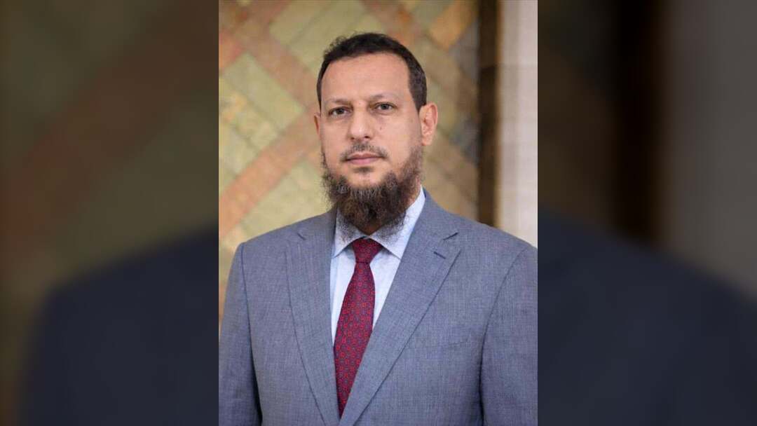 المحافظ عبد الرحمن شيخ يوجّه برفع الجاهزية مع بدء هطول الأمطار على العاصمة عدن