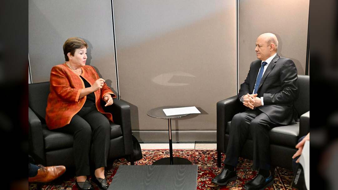 رئيس مجلس القيادة الرئاسي يلتقي المديرة العامة لصندوق النقد الدولي