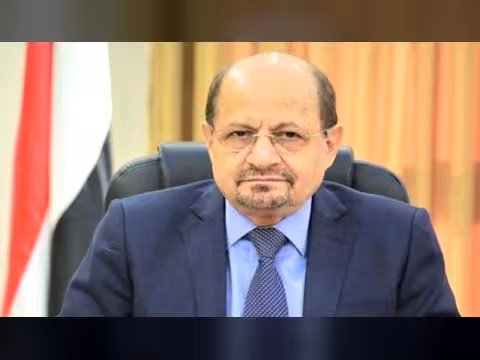 رئيس الوزراء يهنئ نظيره الباكستاني بذكرى اليوم الوطني لبلده