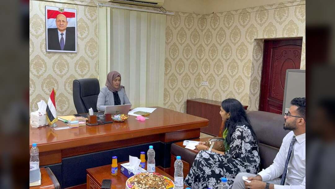 وزيرة الشؤون القانونية تبحث مع فريق عقوبات مجلس الأمن تعزيز التنسيق المشترك