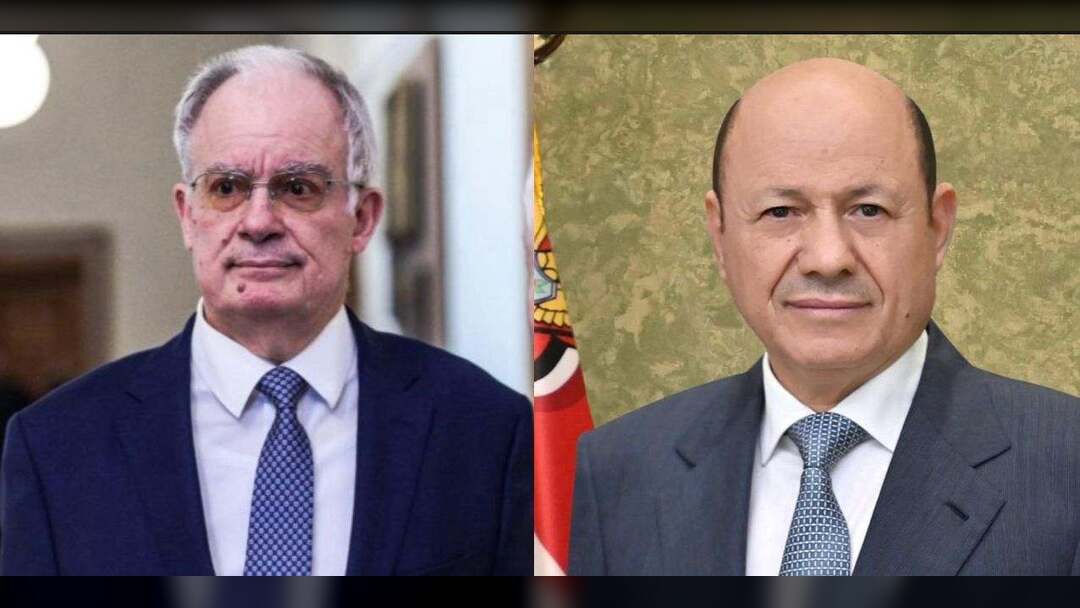 رئيس مجلس القيادة يهنئ بذكرى استقلال اليونان