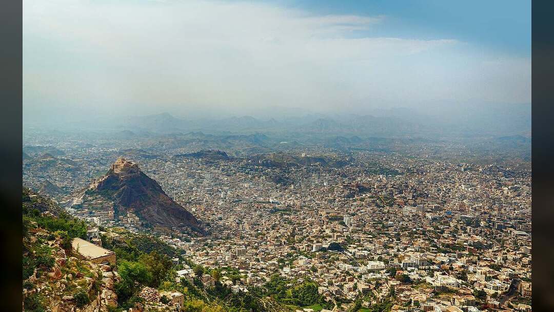 وفاة 9 أشخاص جراء سيول الأمطار في المخا وموزع غربي تعز