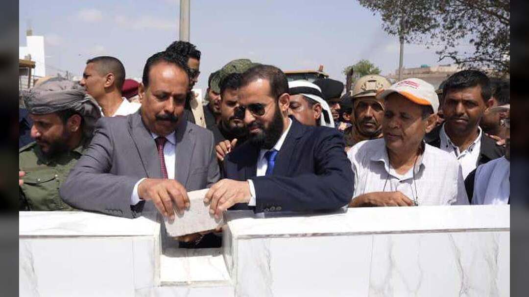 محافظ أبين يتفقد سير العمل في مشروع سد حسان الاستراتيجي