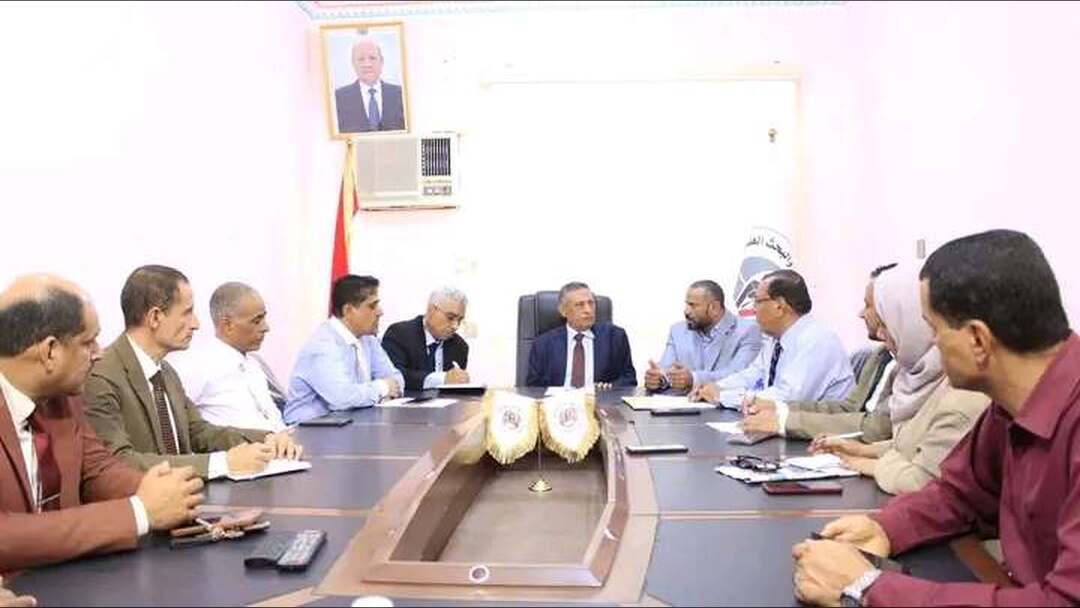 وزير التعليم العالي يناقش تفعيل إنشاء قرار جامعة الضالع وتعزيز التعليم الأكاديمي