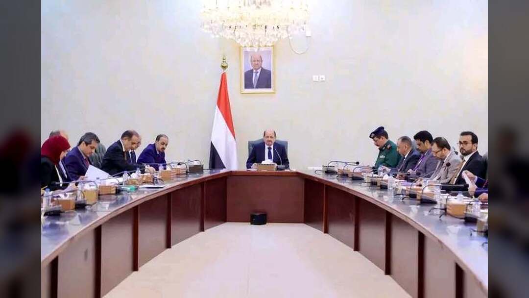 مجلس الوزراء يقر إصلاحات مالية ويعتمد إنشاء هيئة لشؤون الجرحى ويؤكد على تسريع الأداء الحكومي وتعزيز الاستقرار