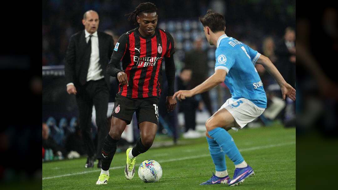 الدوري الإيطالي: نابولي يفوز على ميلان في قمة الجولة الـ31