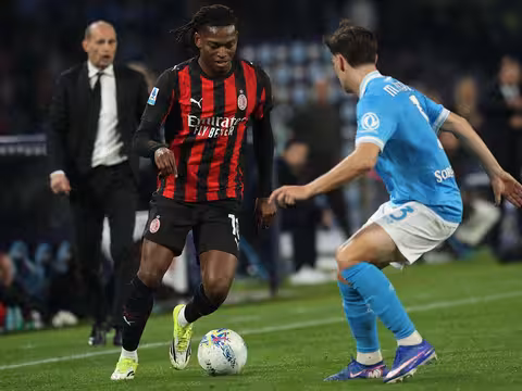 الدوري الإيطالي: نابولي يفوز على ميلان في قمة الجولة الـ31