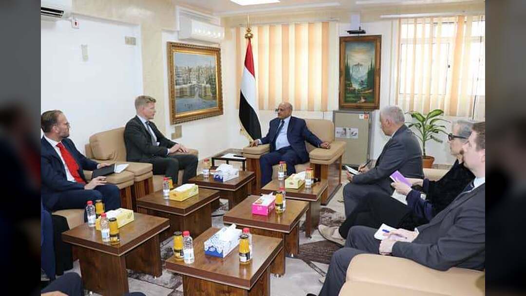 محافظ البنك يناقش مع المبعوث الاممي مستجدات الأوضاع المالية والاقتصادية