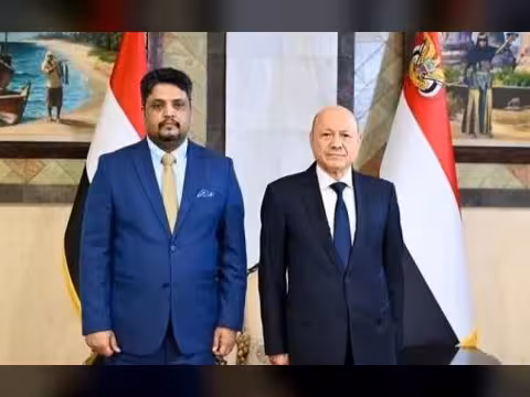 وزير التعليم الفني يطلع على سير العمل في مكتبي الوزارة في عدن ولحج