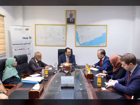 وزير الكهرباء يبحث مع مستشار المبعوث الأممي سُبل تطوير البنية التحتية للطاقة