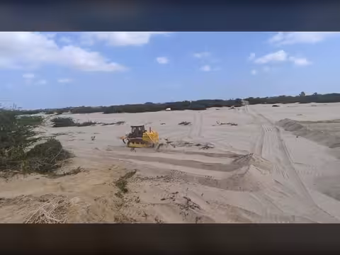 إزالة الرمال من الخط الدولي (العلم – زنجبار) وتدشين أعمال تأهيل بدلتا أبين وأحور