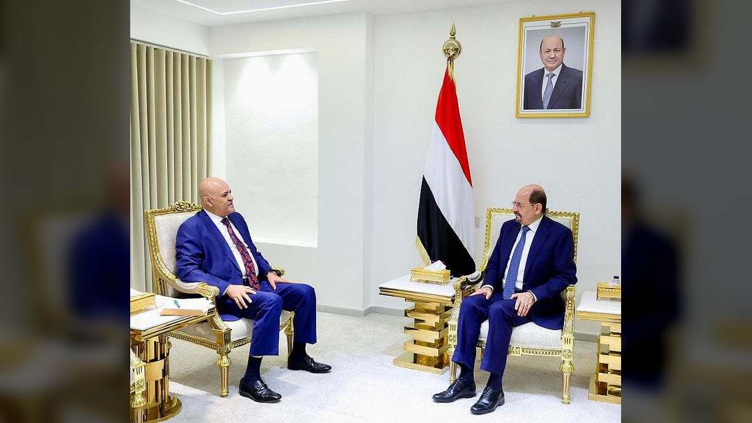 رئيس الوزراء يوجّه بمعالجة أضرار السيول في محافظة تعز ويؤكد على تقديم المساعدات للمتضررين