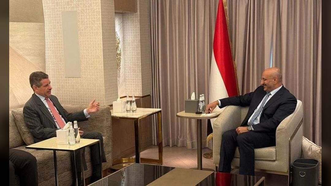 طارق صالح يستقبل السفير الأمريكي لبحث مستجدات الأوضاع في اليمن والمنطقة