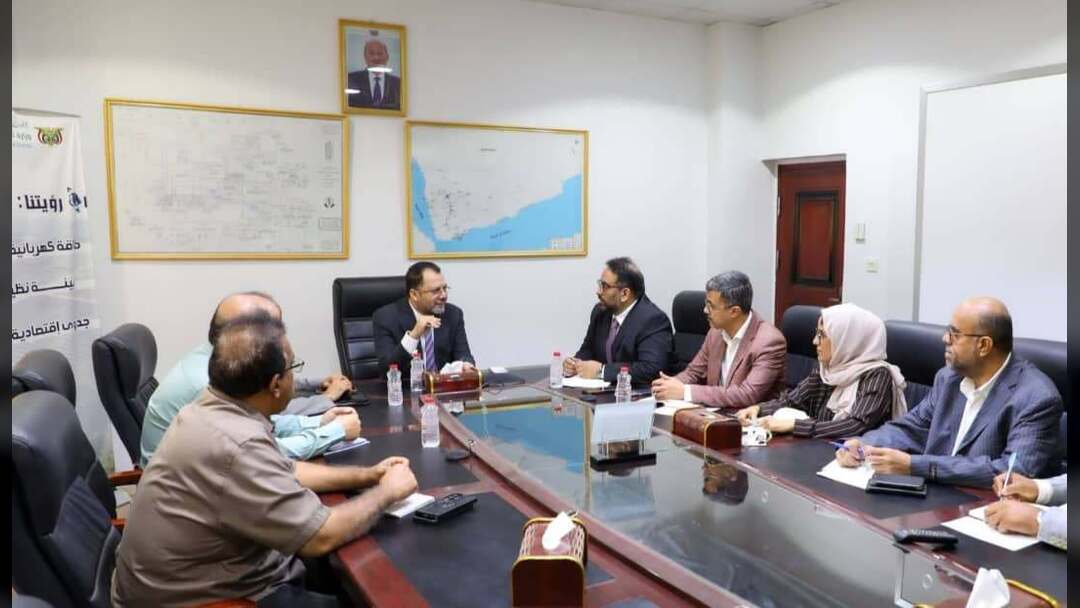 وزير الكهرباء يناقش مع الفريق الاقتصادي خطة تعافي وتعزيز قدرات قطاع الطاقة