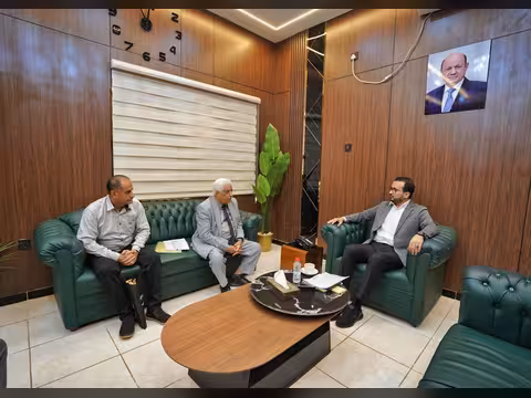 وزير الخدمة المدنية يناقش ملف تسويات الكادر الأكاديمي والإداري في عدد من الجامعات