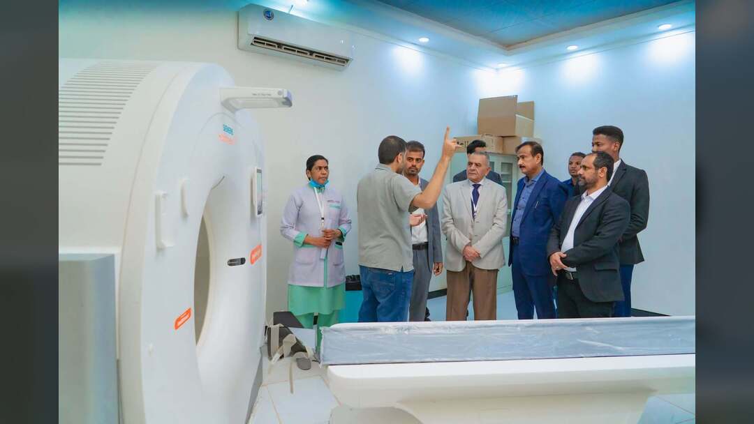 محافظ شبوة يدشن عمل وحدتي الرنين المغناطيسي والأشعة المقطعية بمستشفى شبوة