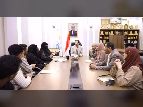 وزير الشباب والرياضة يؤكد استعداد وزارة الشباب دعم برامج مؤسسة رموز التنموية للصم وذوي الاحتياجات الخاصة