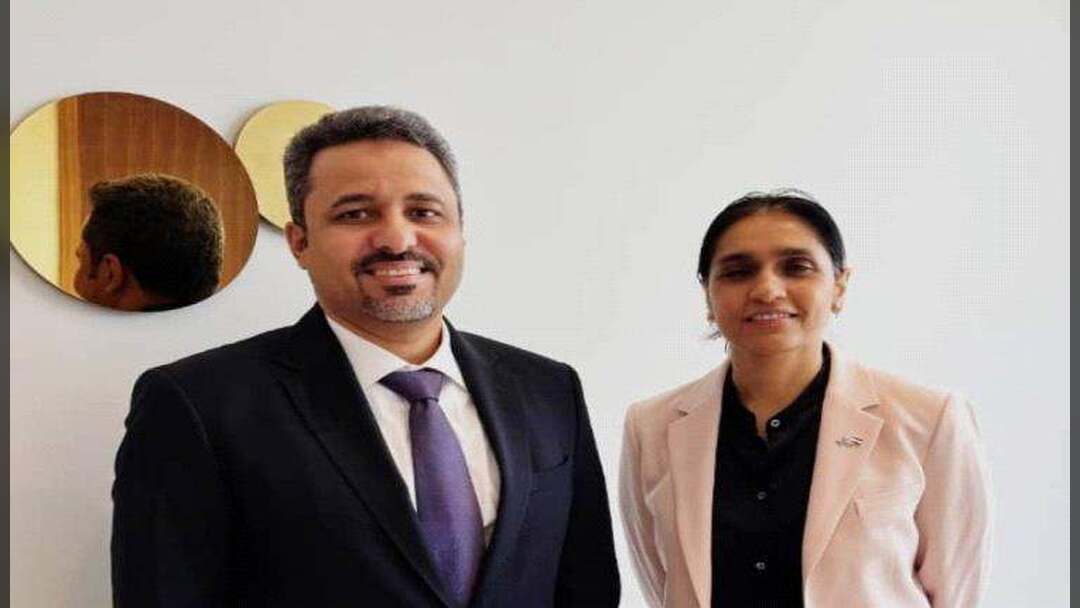 محافظ لحج يلتقي السفيرة البريطانية لبحث سبل تعزيز الدعم التنموي والإنساني بالمحافظة