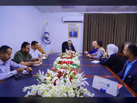 الوزير اليافعي يبحث مع الصندوق الأممي للسكان تعزيز الشراكة وتمكين النساء والشباب