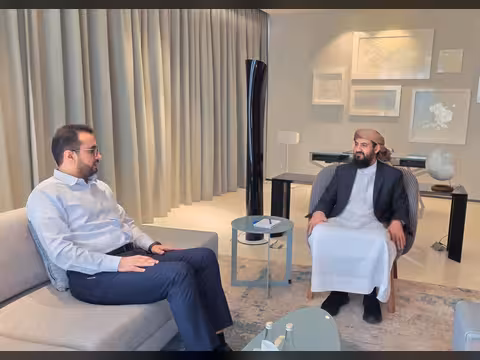 المحرّمي يطّلع على أداء وزارة الخدمة المدنية ويؤكد تسريع الإجراءات وتعزيز الانضباط المؤسسي