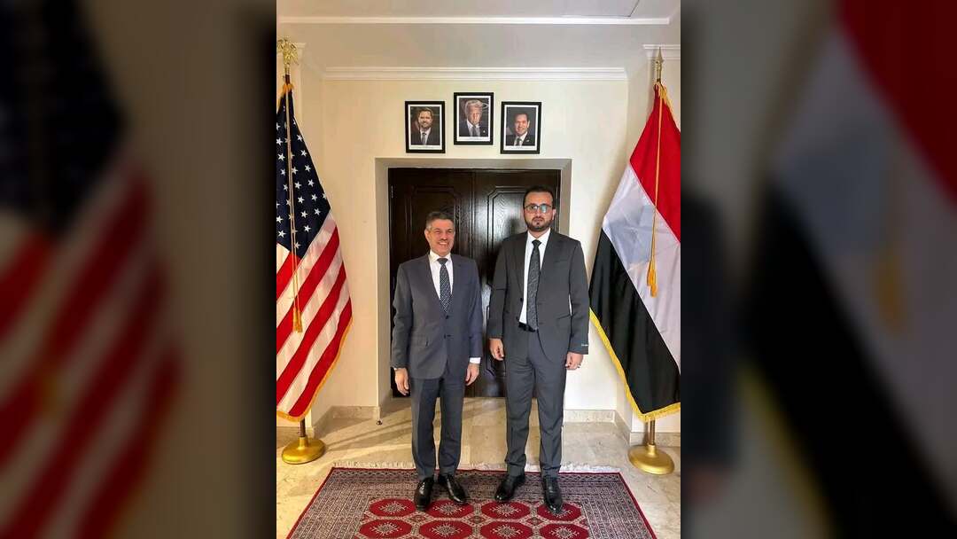 وزير الخدمة المدنية يلتقي السفير الأمريكي