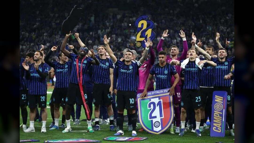إنتر ميلان يحرز لقب الدوري الإيطالي للمرة الـ21 في تاريخه