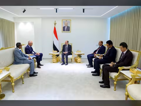 رئيس الوزراء وزير الخارجية يستقبل في عدن المنسق المقيم للأمم المتحدة