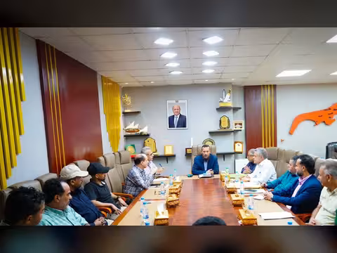 محافظ عدن يوجه بعدد من الإجراءات لتطوير العمل الإداري والميداني لوحدة حماية الأراضي