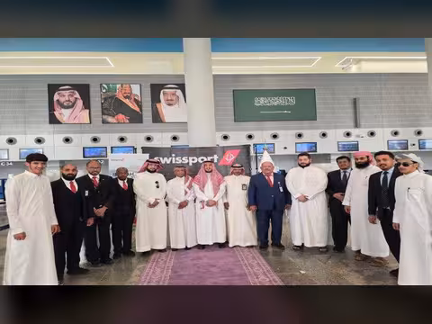 طيران عدن تُدشّن أولى رحلاتها إلى المملكة العربية السعودية عبر مطار جدة
