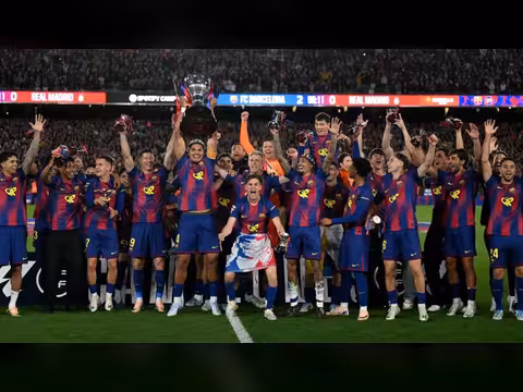 برشلونة يحسم لقب الدوري الإسباني للمرة 29 بتغلبه على ريال مدريد