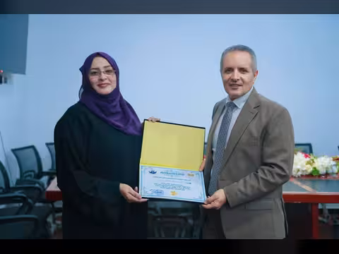وزير الشؤون الاجتماعية والعمل يكرّم الدكتورة نجوى فضل ونجلاء الصياد تقديراً لجهودهما في تعزيز الحماية الاجتماعية