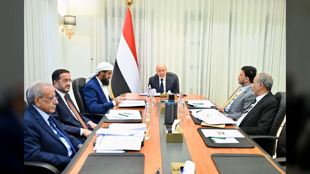 الرئاسة تقر مصفوفة الاصلاحات المزمنة ويشيد بمستوى التقدم في توحيد القرار الامني والعسكري