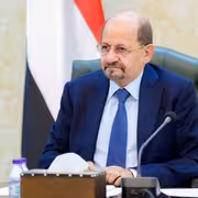 رئيس الوزراء وزير الخارجية يعزي بوفاة عضوي مجلس الشورى المشدلي والقطيبي