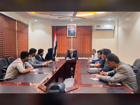 وزير المياه والبيئة يبحث مع هيئة الإغاثة الدولية ومنظمة اليونسكو تعزيز التعاون المشترك