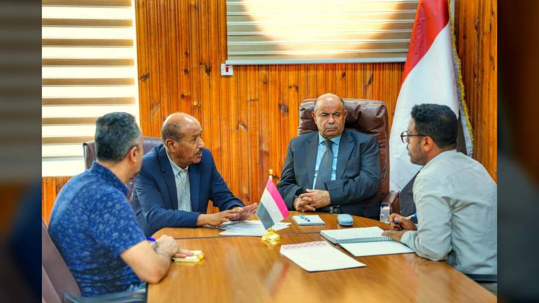 الخنبشي يلتقي وفد مكتب المبعوث الأممي ويناقش مع الـ UNDP المشاريع التنموية بحضرموت