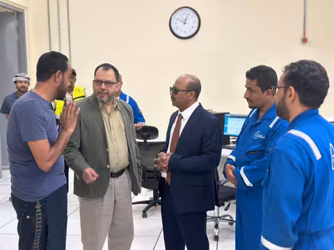 وزيرا الكهرباء والنفط يطلعان على جاهزية محطة بترومسيلة وعودتها إلى الخدمة
