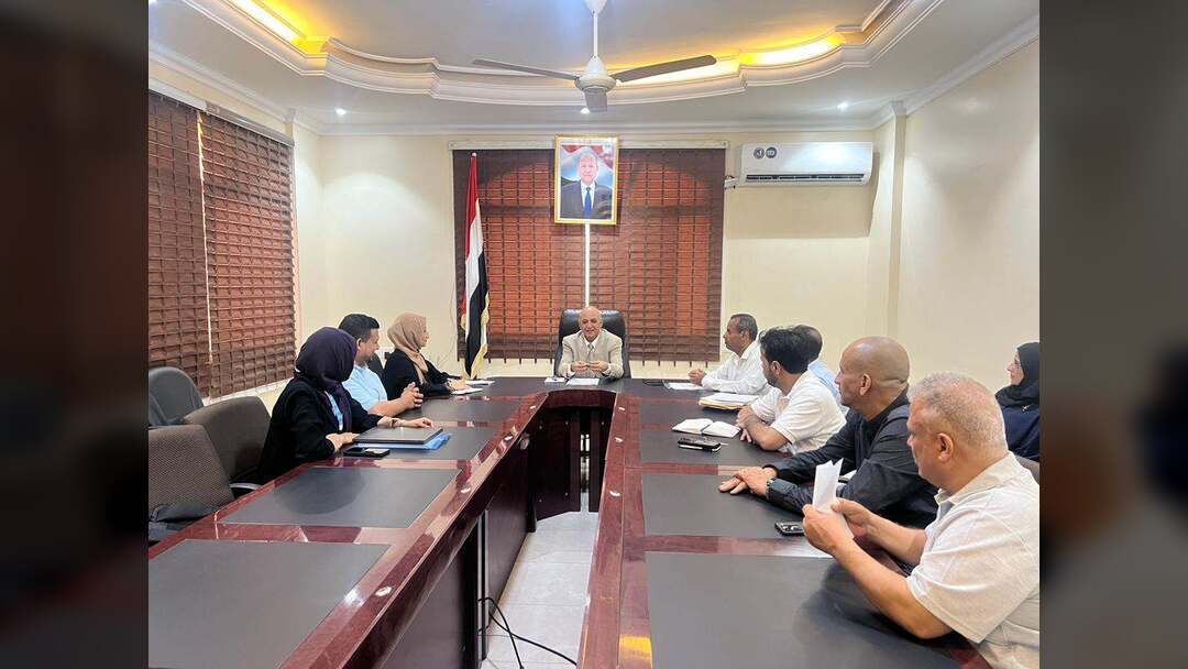 الوزير الشرجبي يناقش مع منظمة يمن آيد التحضيرات لمؤتمر المناخ ويلتقي مسؤول المياه في اليونيسيف
