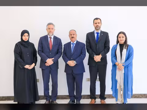 وزير النقل يبحث مع سفير الاتحاد الأوروبي تعزيز التعاون لتطوير قطاعات النقل في اليمن