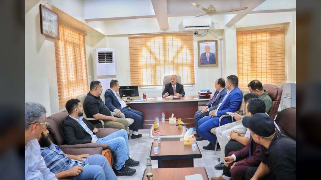 وزير النقل يناقش مع قيادة هيئة الشؤون البحرية تداعيات التسرب الزيتي وسير العمل المؤسسي