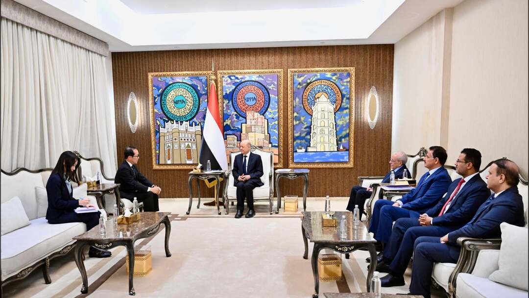 الرئيس العليمي يشيد بالتطور المستمر في العلاقات اليمنية الروسية