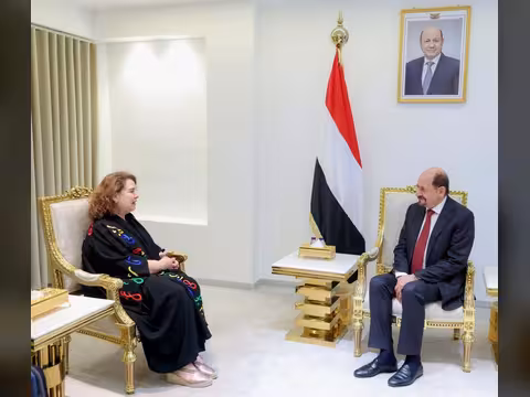 رئيس الوزراء يستقبل الممثل المقيم لبرنامج الأمم المتحدة الإنمائي في اليمن