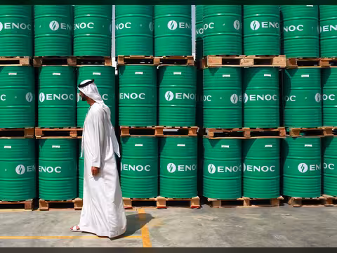 السعودية ستحرق كميات أكبر من النفط لتوليد الكهرباء هذا الصيف