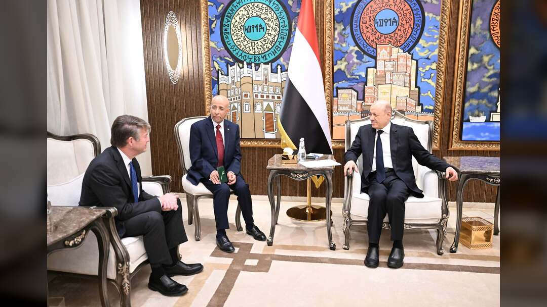 الرئيس العليمي يستقبل وفداً من شركة هنت النفطية الأميركية