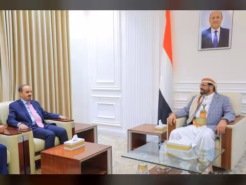  العرادة يلتقي وزير الإعلام ويؤكد أهمية توحيد الخطاب الإعلامي