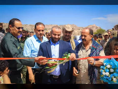محافظ الضالع يفتتح مشروعين تنمويين في الحصين والشعيب