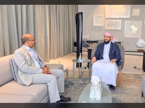 المحرّمي يطّلع على الخطط التطويرية لوزارة النفط والمعادن وآليات مجابهة التحديات الراهنة