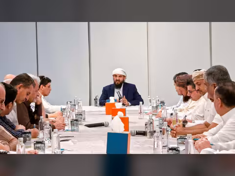 المحرّمي يعقد لقاءً موسعاً مع الوفد الجنوبي ويؤكد أهمية الإعداد لإنجاح الحوار الجنوبي